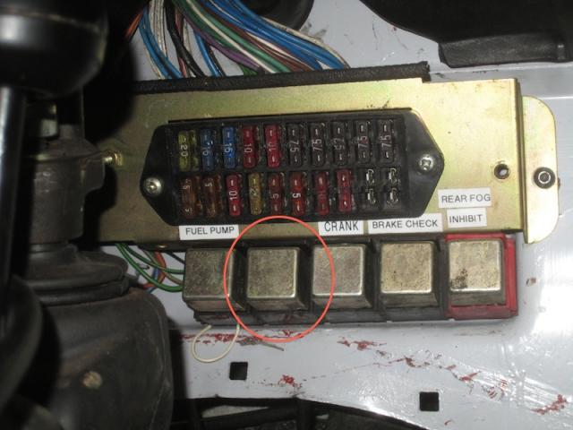 What does this relay do? - Defender Forum - LR4x4 - The ... land rover discovery ignition wiring diagram 